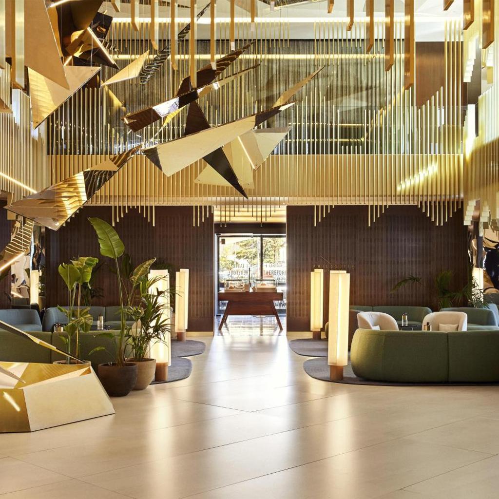 Lobby de Grand Hyatt Barcelona, antiguo hotel Princesa Sofía, en Barcelona